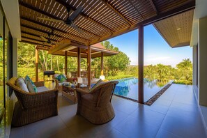 Outdoor dining - 3Bed Bali Style Villa Close To Beach PR6 (Pranburi)