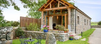 Self Catering Barn Conversion on a Working Snowdonia Farm | Nant