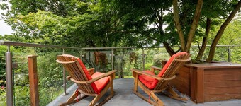 Adorable Cottage with Stunning Views Over The Mawddach Estuary | Erw-fair