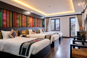 Habitació triple Deluxe | Llençols de cotó egipci i roba de llit d'alta qualitat 