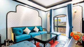 Junior Suite | Egyptian cotton sheets, premium bedding, Select Comfort beds