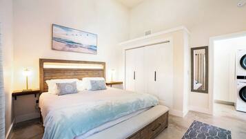 1 slaapkamer, een bureau, een strijkplank/strijkijzer, gratis wifi