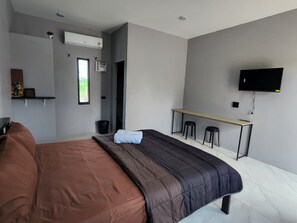 Hypo-allergenic bedding, free minibar, individually decorated - Check-in Resort (Chai Nat)