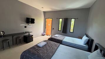 Basic Bungalow, 2 Double Beds | Hypo-allergenic bedding, free minibar, individually decorated