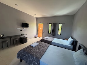 Basic Bungalow, 2 Double Beds | Hypo-allergenic bedding, free minibar, individually decorated