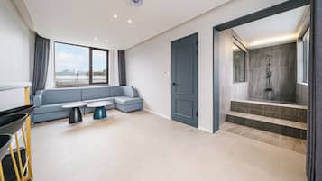 Luxury Duplex, 2 Bedrooms, Private Pool, Ocean View | Interior detail