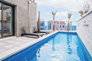 Deluxe-paritalo, 2 makuuhuonetta, yksityinen uima-allas, valtamerinäköala | Yksityinen uima-allas