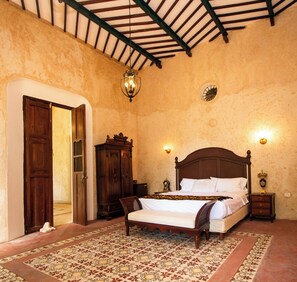 4 bedrooms, free WiFi, bed sheets