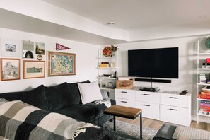 TV, caminetto, impianto stereo, studio
