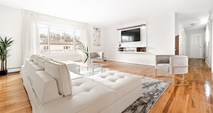 Modern Luxury Home w GameRoom & Parking
