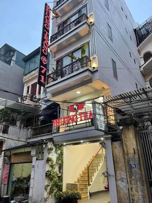 Exterior - Phuong Trang Hotel by Bay Luxury (Hanoi)