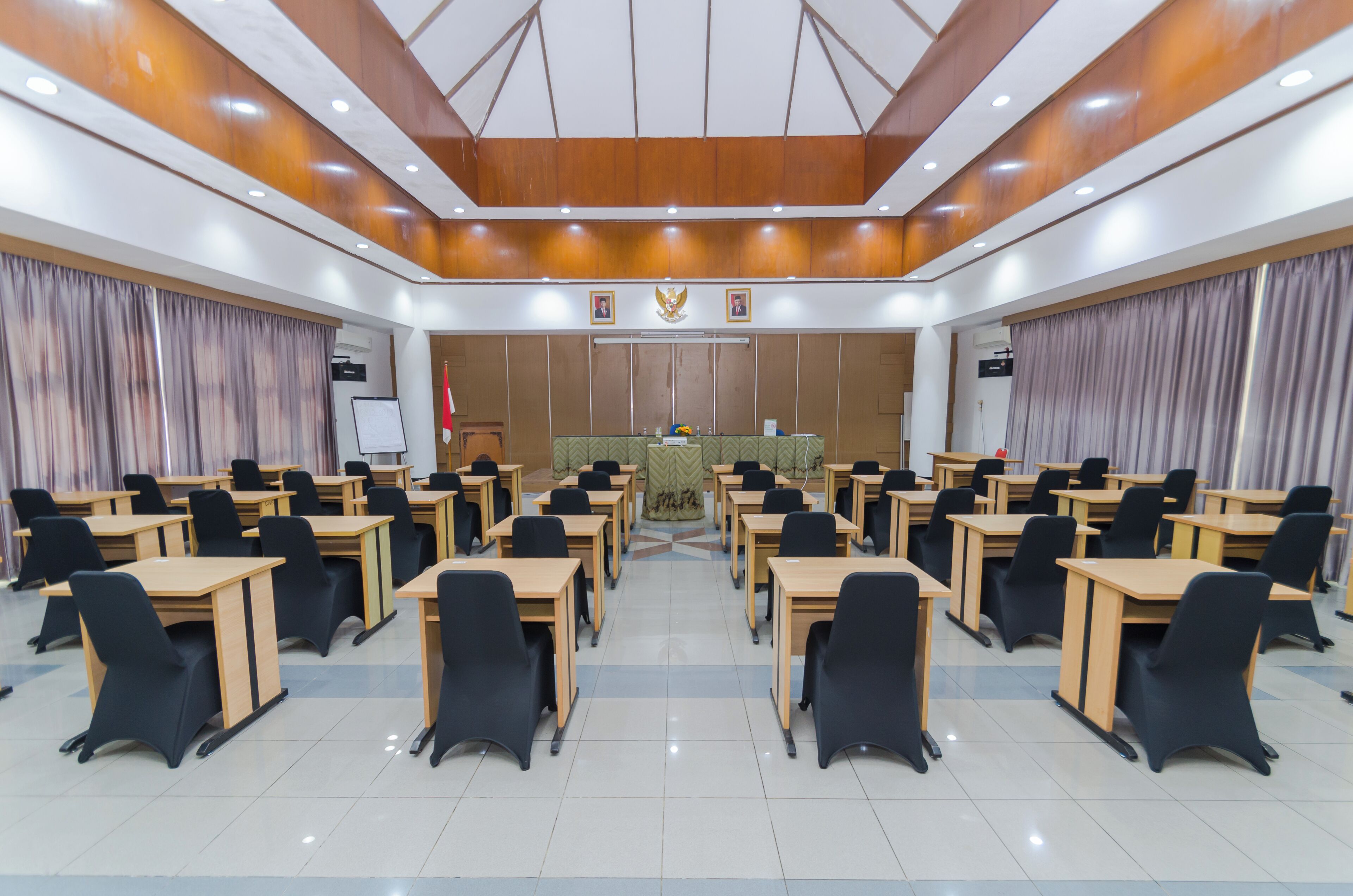 Meeting facility