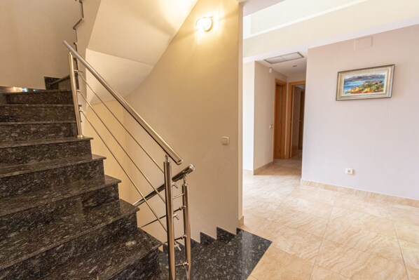 Interior - Tranquil Paradise, Private Pool - only 200m to beach! (El Perelló)