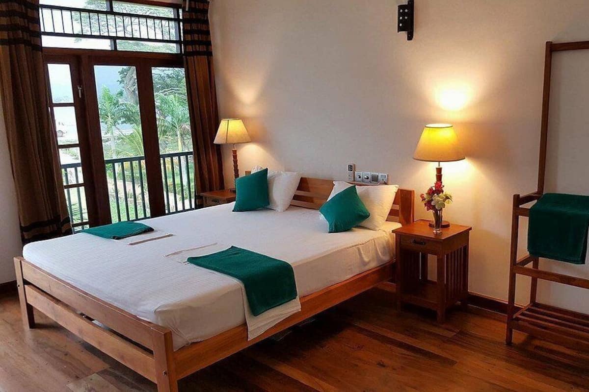 1 habitación, escritorio, tabla de planchar con plancha y wifi gratis