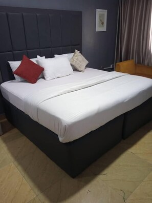 Individually furnished, laptop workspace, free WiFi