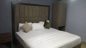 Individually furnished, laptop workspace, free WiFi