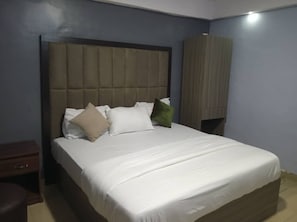 Individually furnished, laptop workspace, free WiFi - MORADA HOTELS (Lagos)