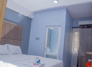 Laptop workspace, free WiFi, individually furnished - MORADA HOTELS (Lagos)