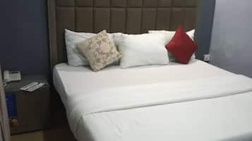 Muebles diferentes, espacio para trabajar con laptop y wifi gratis