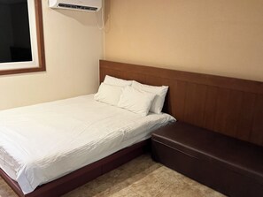 스탠다드룸 | 이집트산 면 시트, 고급 침구, 오리/거위털 이불, 메모리폼 침대