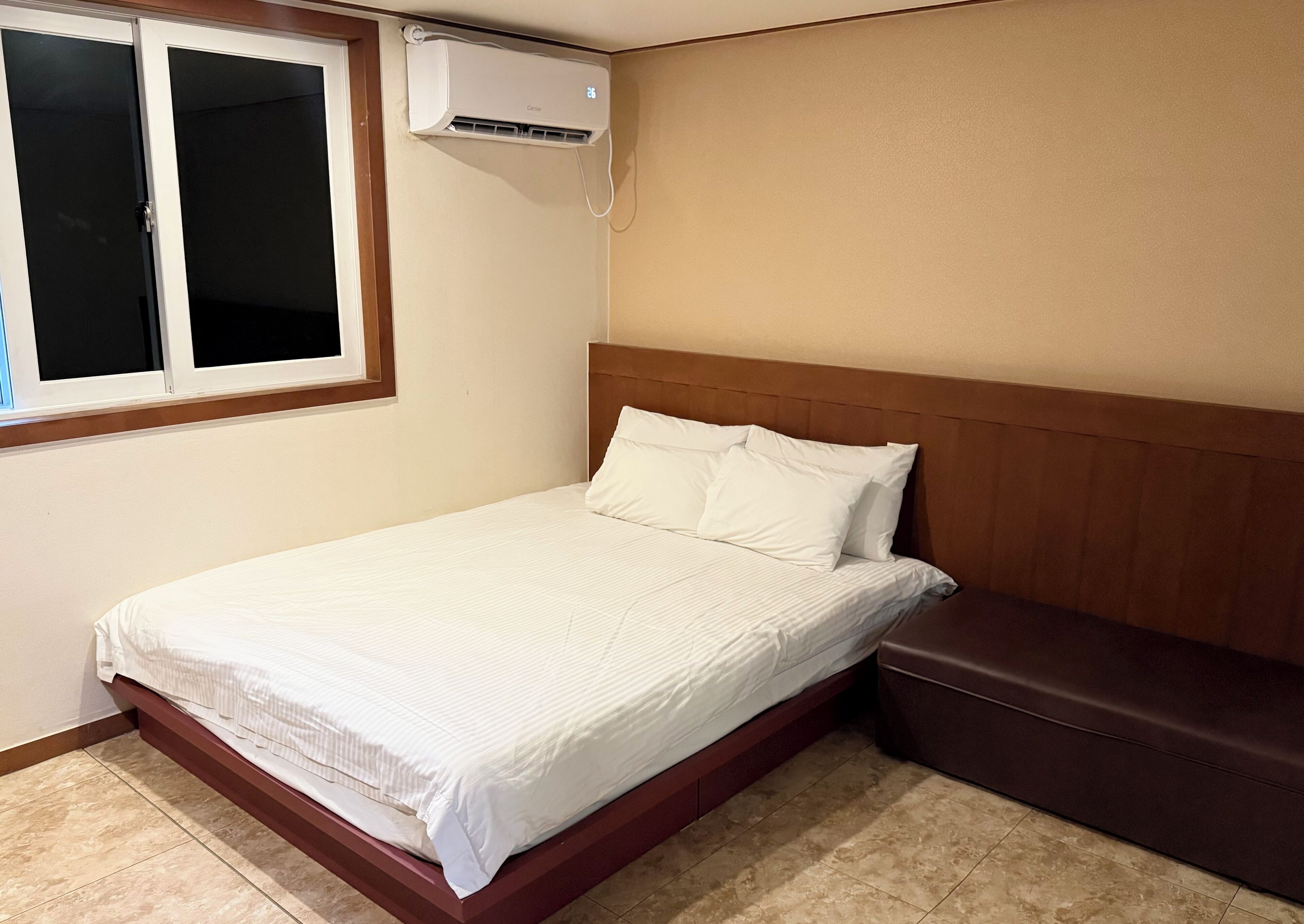 Standard Room | Egyptian cotton sheets, premium bedding, down comforters