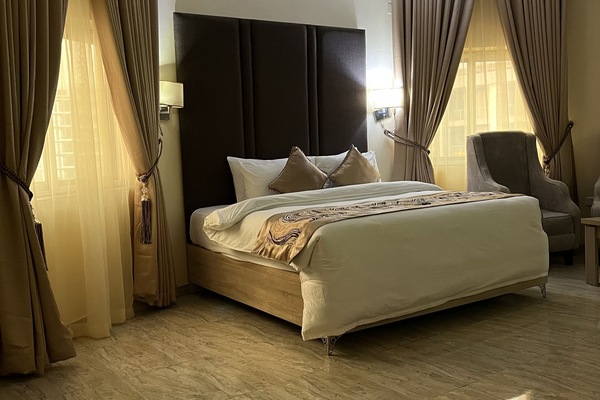 Executive Room | Desk, laptop workspace, WiFi (free), individually decorated