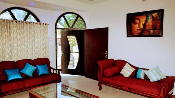 Living area - Discover Hillside Paradise : Book your Villa Getaway today! (Mount Abu)