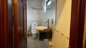 ห้องสแตนดาร์ด | ห้องน้ำ | ของใช้ในห้องน้ำฟรี