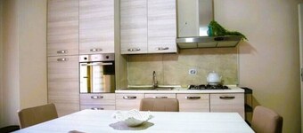 Campania Apartment Vesuvio Comfort - 150m station - 5km Pompeii