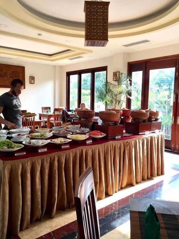 Dining - Kim Anh Hotel by Bay Luxury (Hanoi)