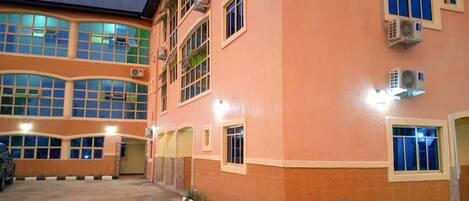 Voorkant van accommodatie