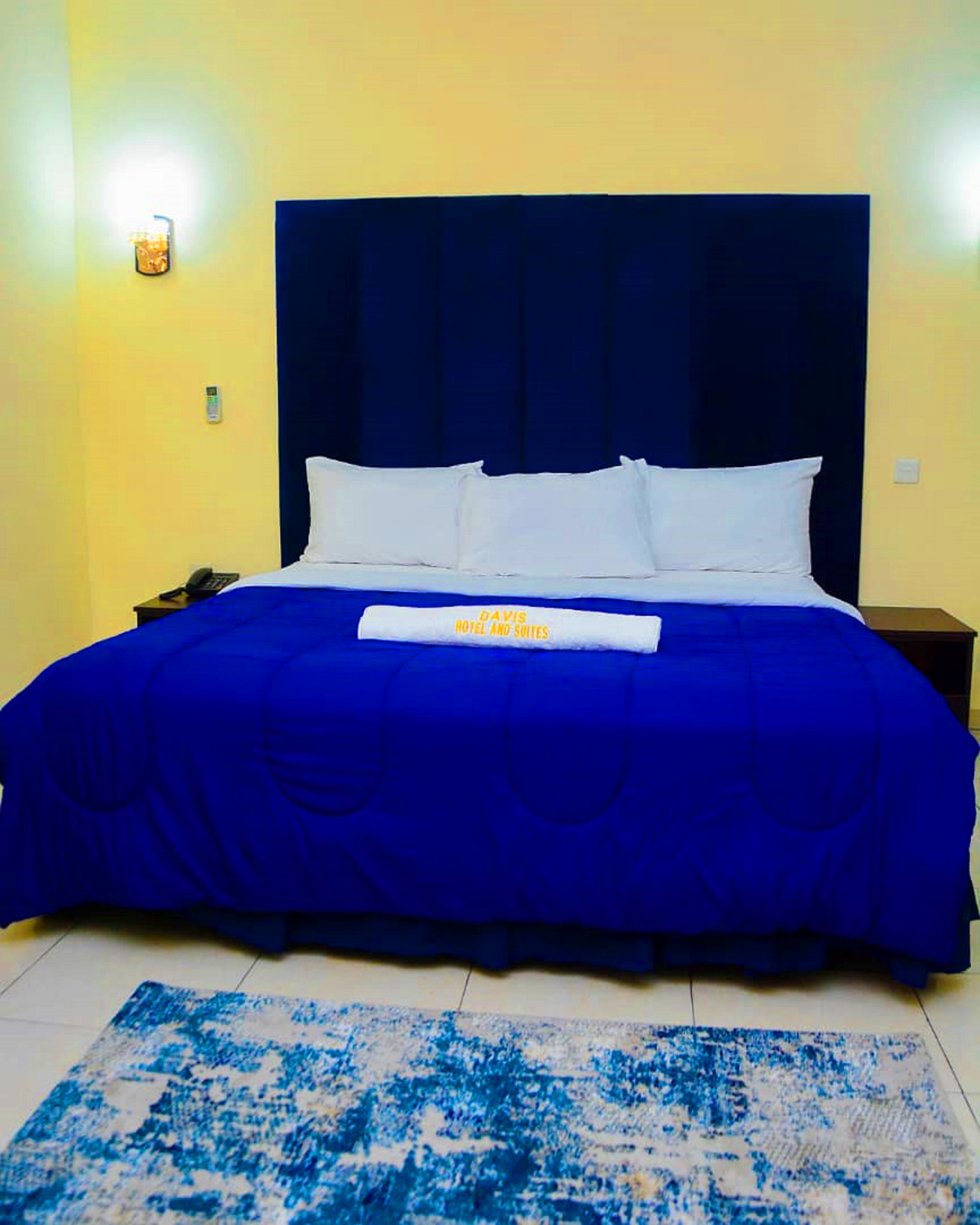 Deluxe Room | Hypo-allergenic bedding, desk, laptop workspace, free WiFi