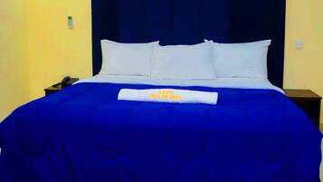 Deluxe Room | Hypo-allergenic bedding, desk, laptop workspace, free WiFi
