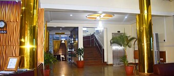 DAVIS HOTEL & SUITES