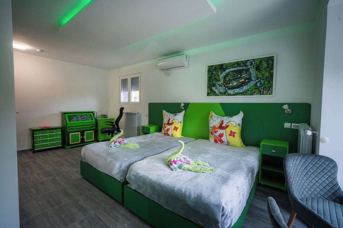 Standard Twin Room (LYRA) | In-room safe, desk, free WiFi