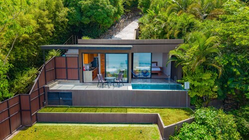 Epic 1 BR Ocean View Villa. Dominical. Gated. Minutes to Dominical beach.