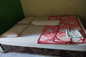 ห้องดับเบิล | โต๊ะทำงาน, Wi-Fi ฟรี, ผ้าปูที่นอน