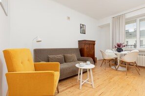 Apartment, 1 Bedroom, Kitchen | Living room
