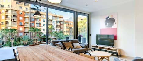 Téléviseur de 32 po avec télévision par cùble