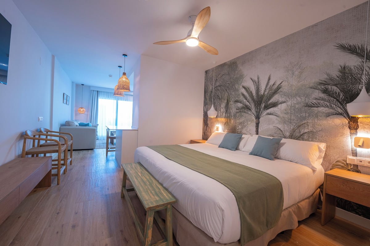 Comfort Studio, Garden View | 1 bedroom, in-room safe, individually decorated, individually furnished