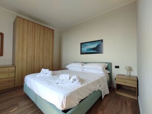 1 bedroom, hypo-allergenic bedding, individually decorated - Genova Business Homes (Genoa)