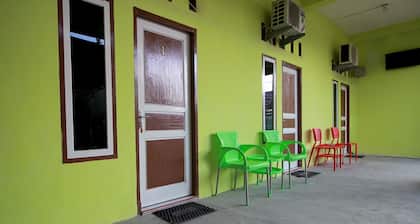 OYO 2585 Sherren Guest House