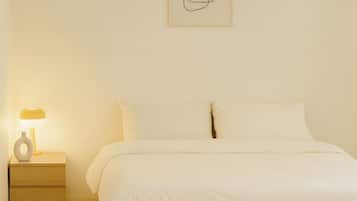 Quarto conforto | Individualmente decorados, escrivaninha, Wi-Fi de cortesia
