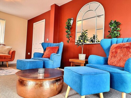 Detached House w/Free Parking | Long Stay Discount