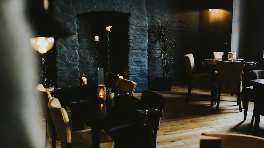 Emlyn Hotel