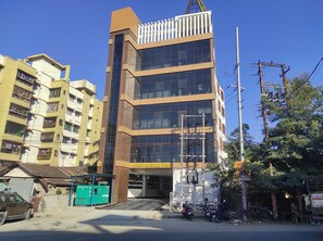 Front of property - ADITYA'S HOTEL WAY POINT (Tezpur)