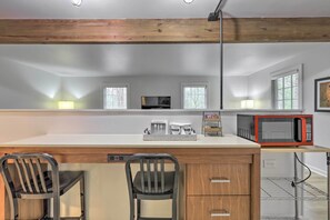 Apartment (0 Bedroom) | Interior - Riverdale Studio ~ 18 Mi to Downtown Atlanta! (Riverdale)