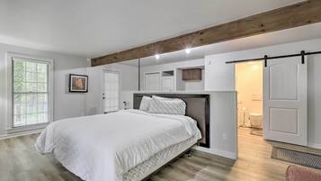 Setrika/meja setrika dan seprai linen