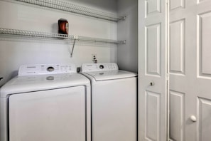 Apartment (3 Bedrooms) | Interior - Modern Nashville Townhome: Large Yard & Deck! (Antioch)