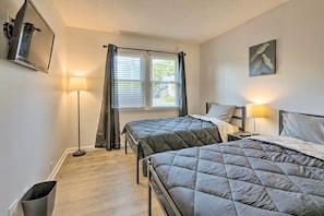 Apartment (3 Bedrooms) | Interior - Modern Nashville Townhome: Large Yard & Deck! (Antioch)